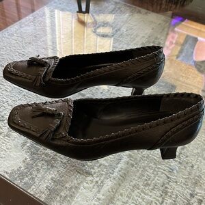 Stuart Weitzman in great shape what you see is what you get. Comfy and classic